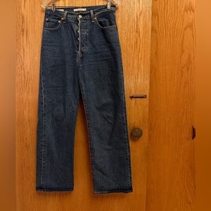 Levi’s Ribcage straight jeans size 29
